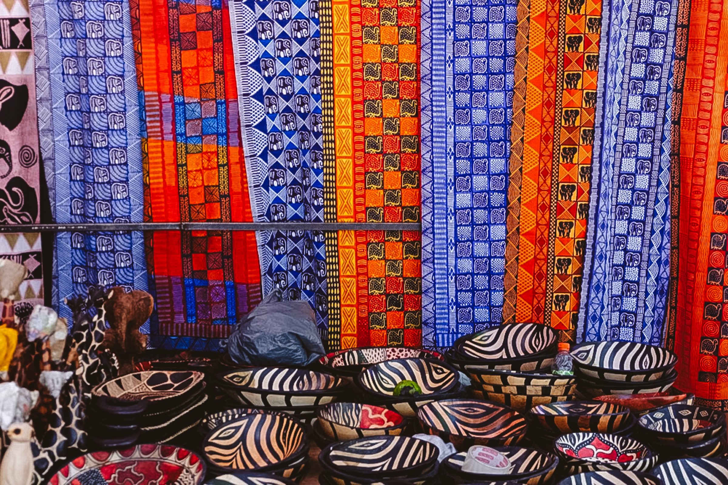 Artisanat sud-africain dans un marché local